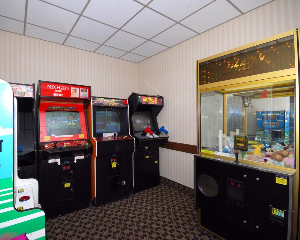 Comfort Suites Oshkosh Bagian luar foto