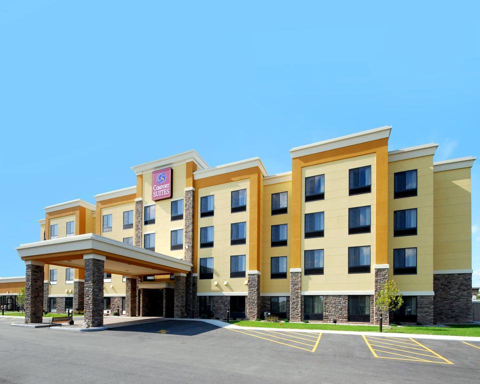 Comfort Suites Oshkosh Bagian luar foto