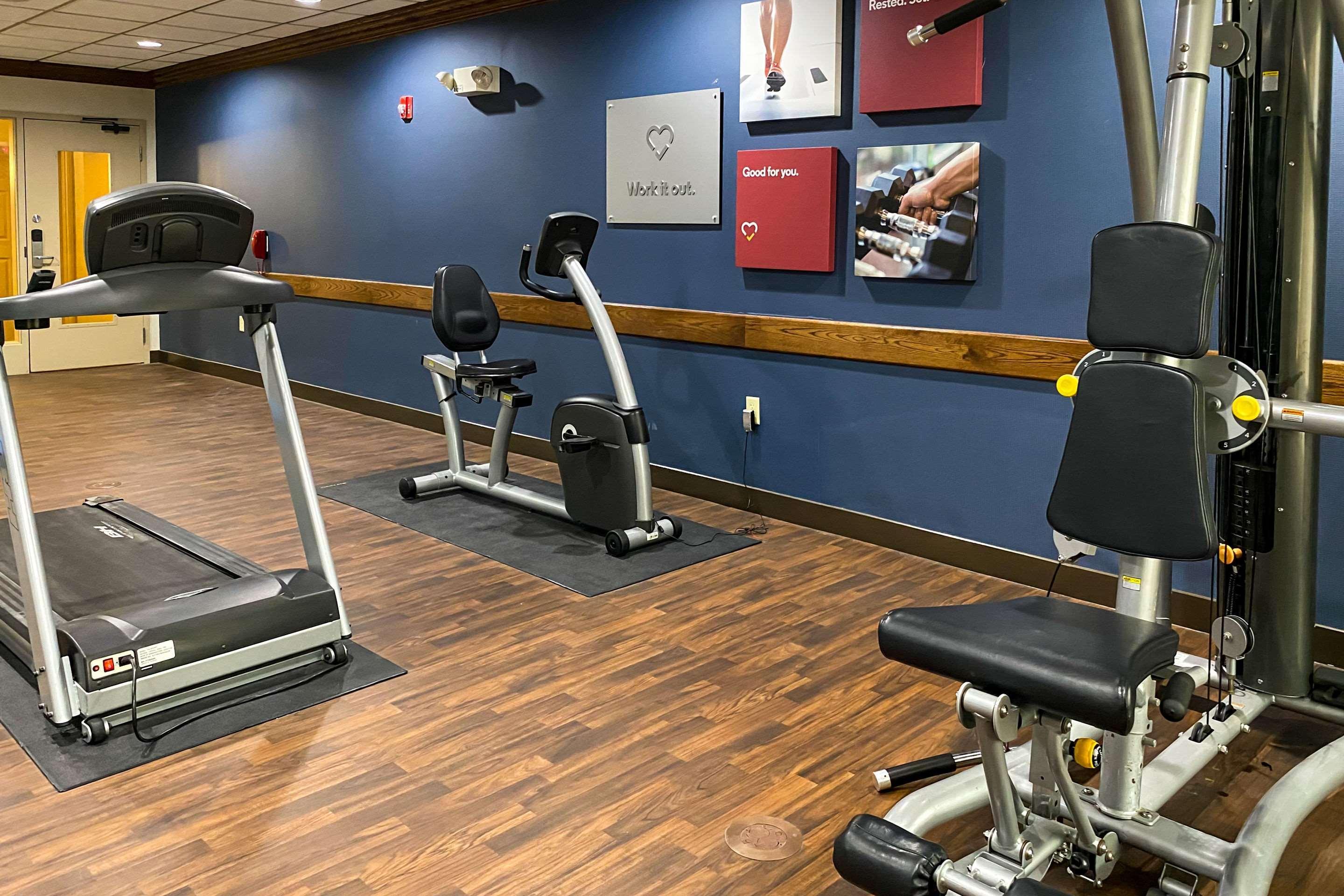 Comfort Suites Oshkosh Bagian luar foto